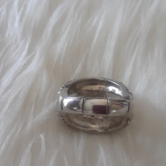 Rhinestone Heart Ring - Picture 5 of 6